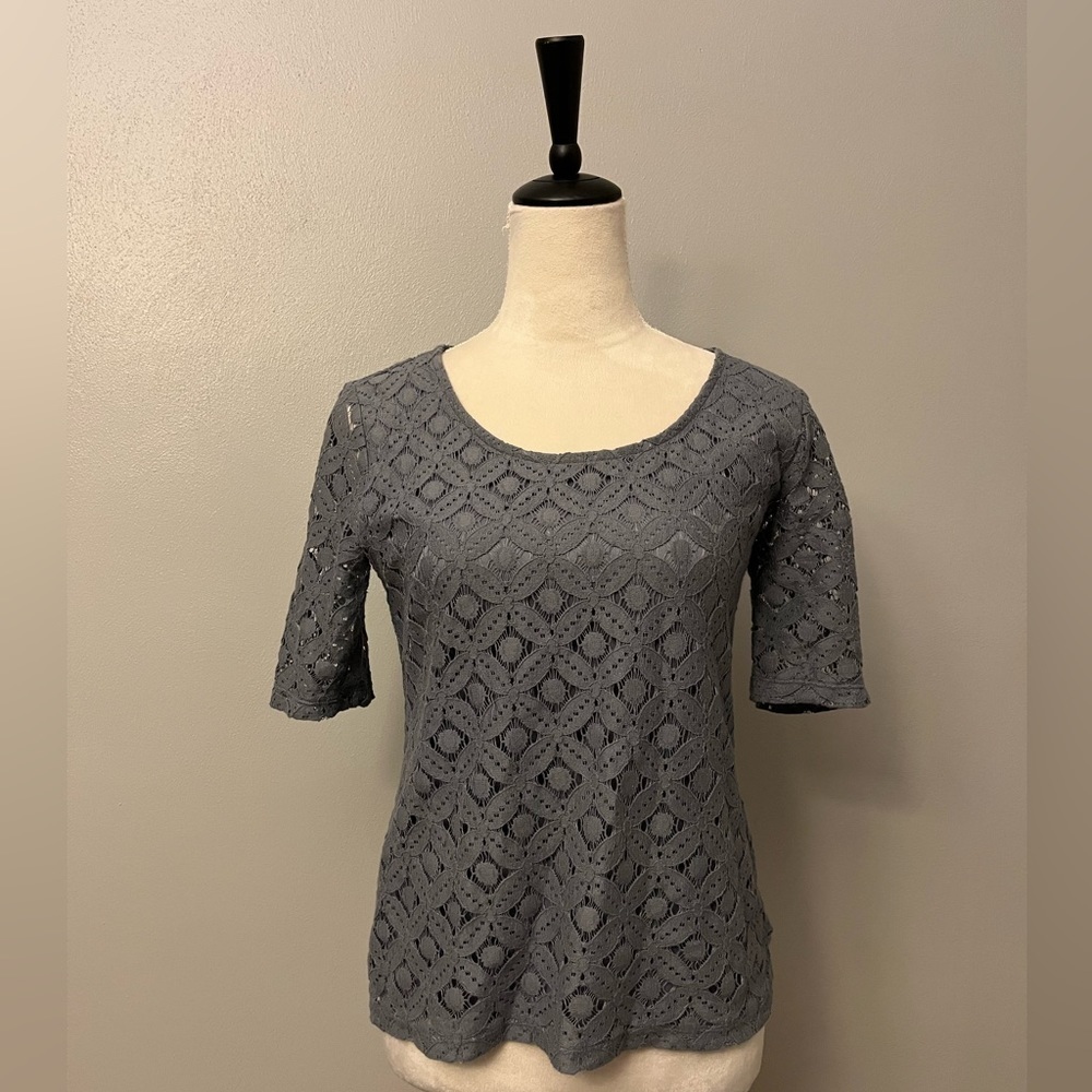 Banana Republic Short-sleeved Scoop-neck Lace Blouse - Size XS